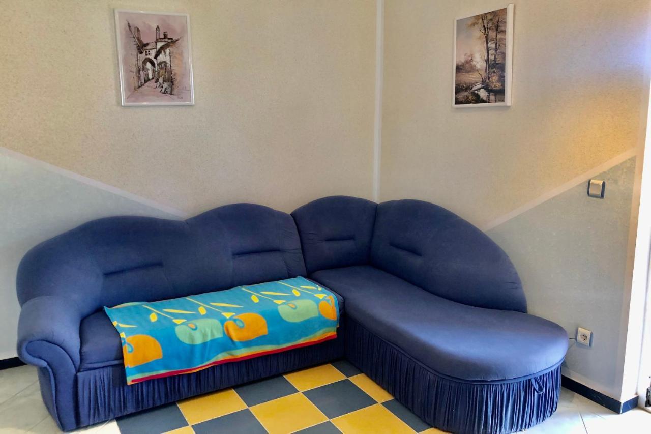 Villa Latina With 6 Apartments And A Shared Pool Vir Eksteriør bilde