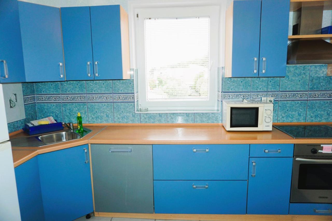 Villa Latina With 6 Apartments And A Shared Pool Vir Eksteriør bilde